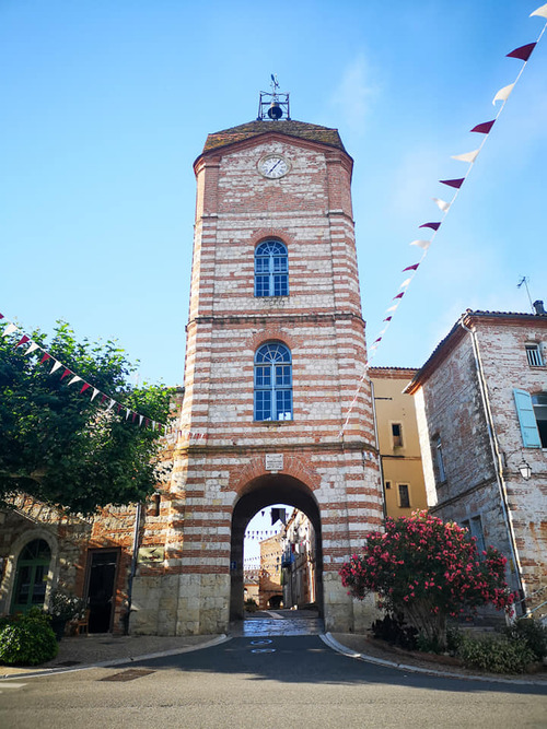 Auvillar  Le village