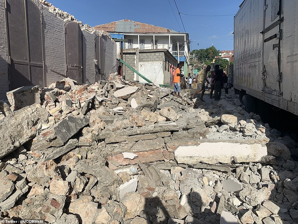 Major earthquake strikes Haiti, felt across Caribbean | Daily Mail Online