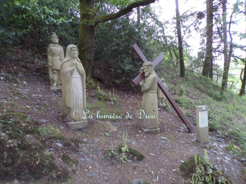 Plumelec, le chemin de croix de Callac