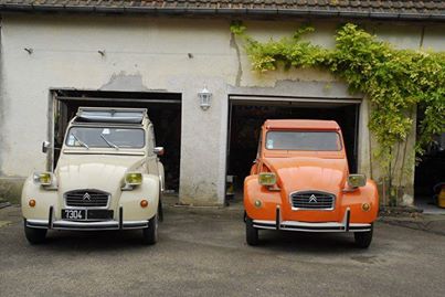 Photos  +  Cartes  Postales  2 cv