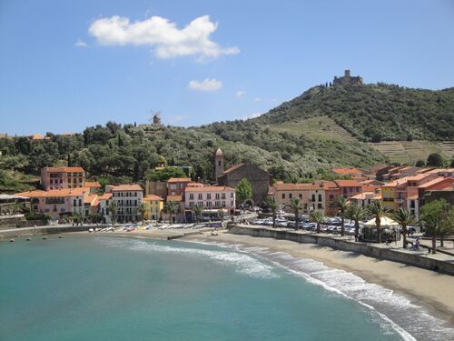 * COLLIOURE