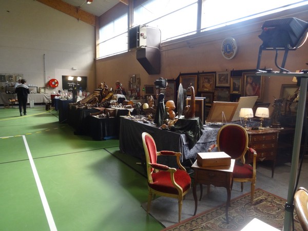 Un très beau Salon des Antiquaires, initié par le Lions Club, a eu lieu à Châtillon sur Seine