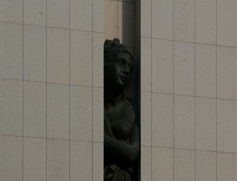 statue_2