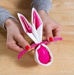 DIY Origami : Pliage de serviette - Lapin (3) / La Folie des Fêtes - La  Folie des Fêtes