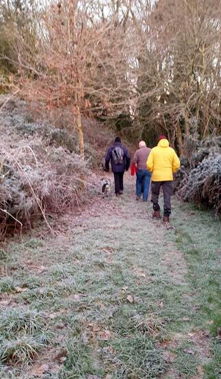 Ce dimanche matin , 22 janvier , nous étions 7 pour effectuer 13,7 km : une rando  " FRAICHE " autour d'Auray !!!!! Ouah !!! il faisait un froid de canard !!!!!