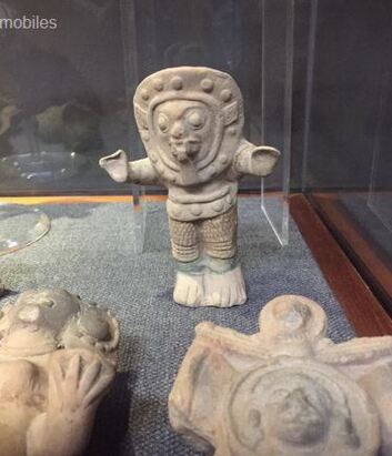 Ovnis, momies et artefacts exogènes