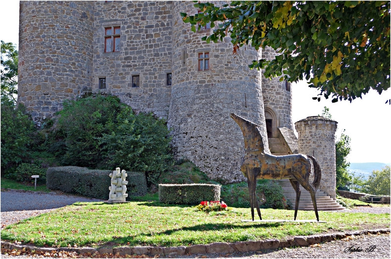 Le château de Val .