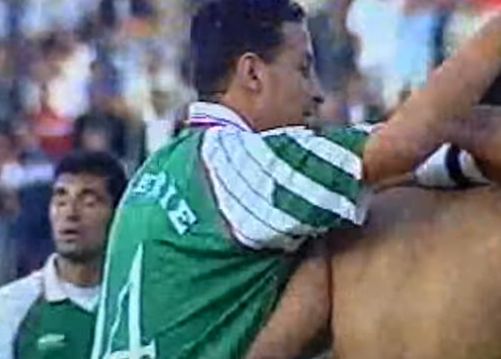 26..05.2000 EN 2 - Burkina Faso 0 Bouacida remplaçant