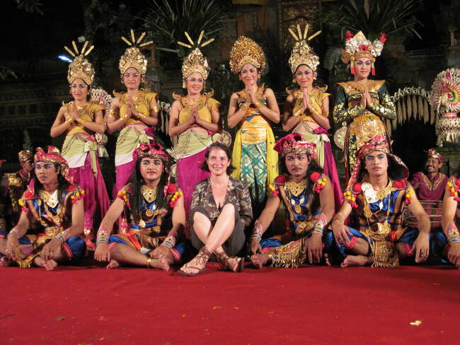 Ubud Bali , spectacle de danse au Lotus Pond 