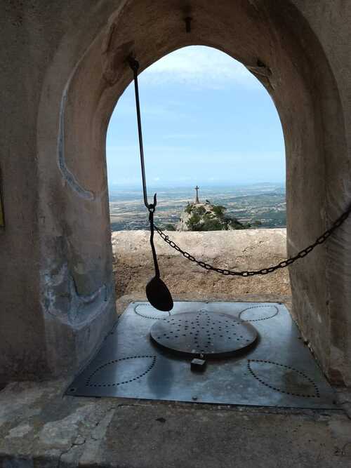  quel beau panorama - sanctuaire de san salvadore  -  majorque - 