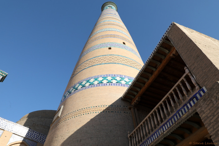 La médersa et le minaret Islam Kodja, Khiva