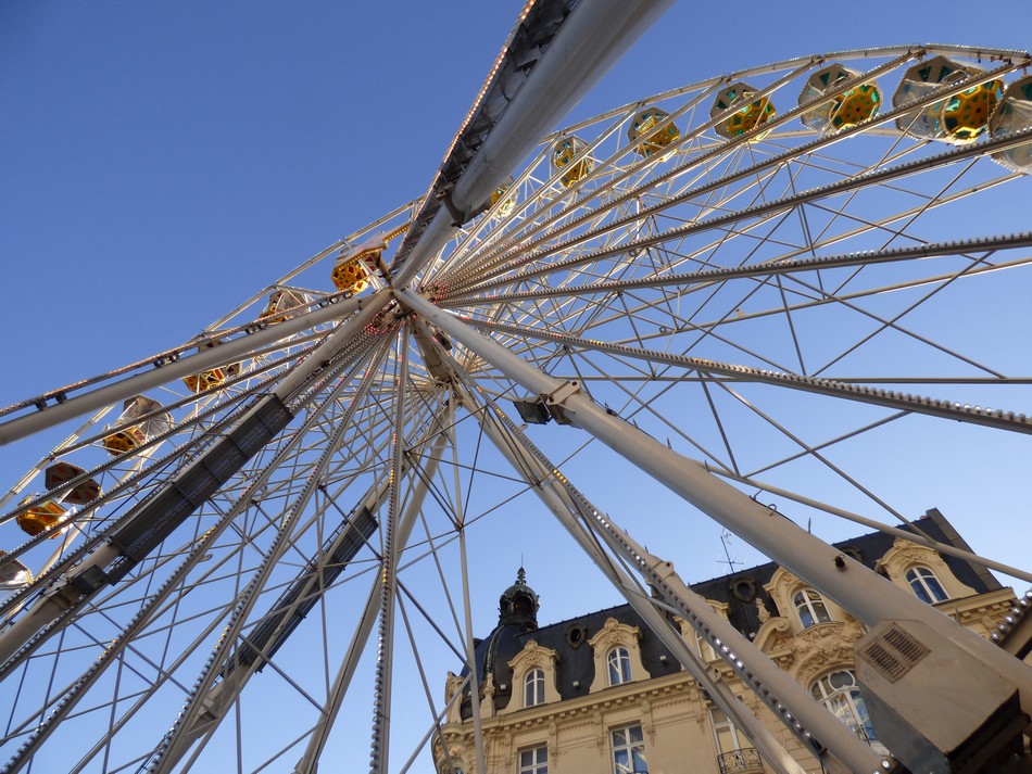 Et tourne la roue