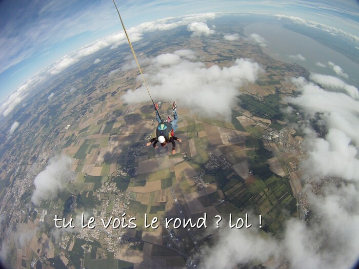 SAUT EN TANDEM - PARACHUTISME EUROPHENIX 17 MÉDIS-ROYAN  