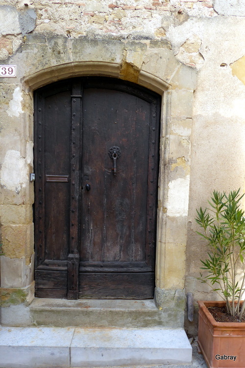 Saint Félix de Lauragais : portes et fenêtres