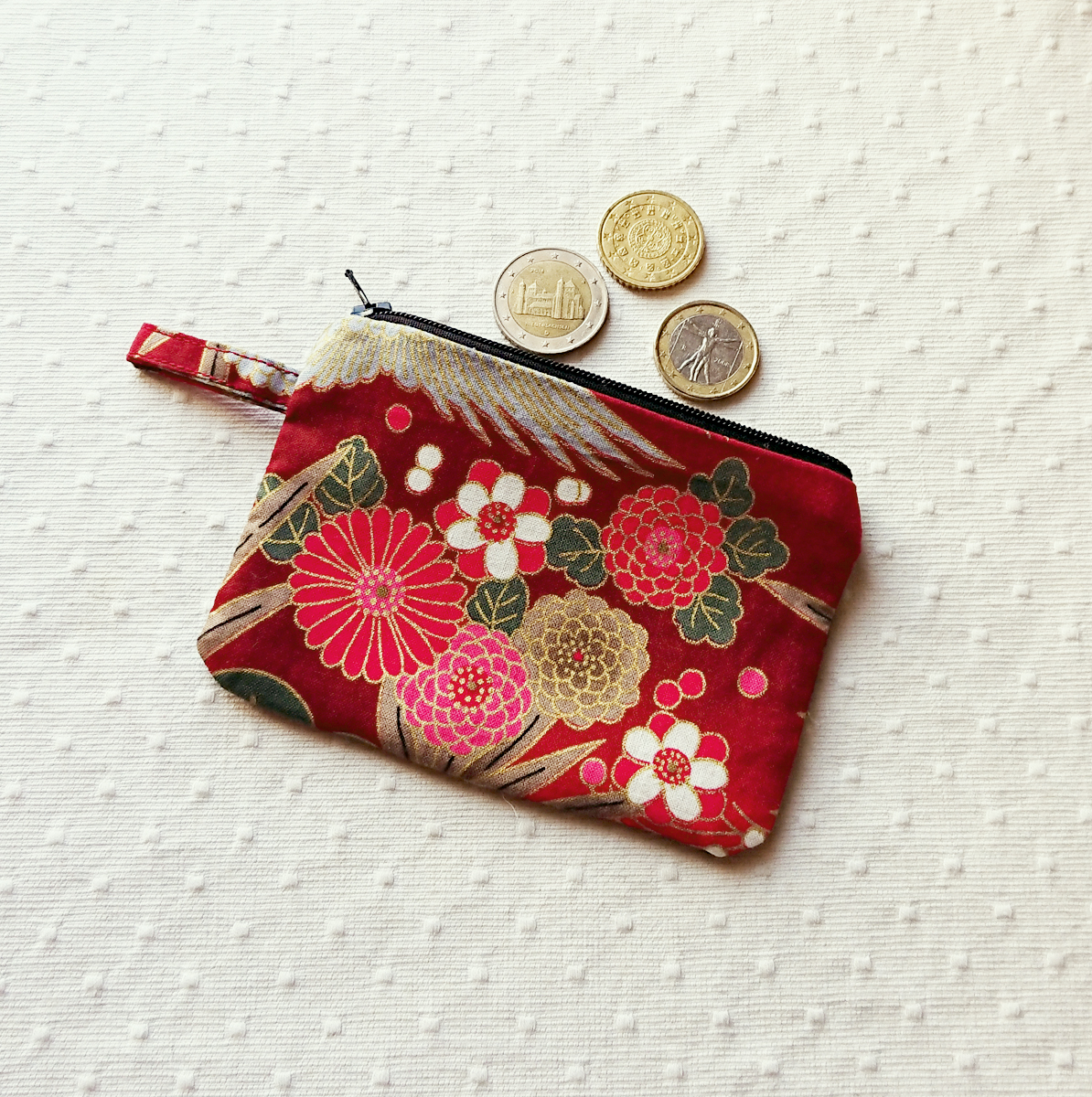 V1 - Petit Porte-monnaie tissu japonais coton imprimé floral Rouge / Vert  et Or 12 x 8,5 cm, fermeture à glissière - Ann M. Creation Bijoux et objets  textile