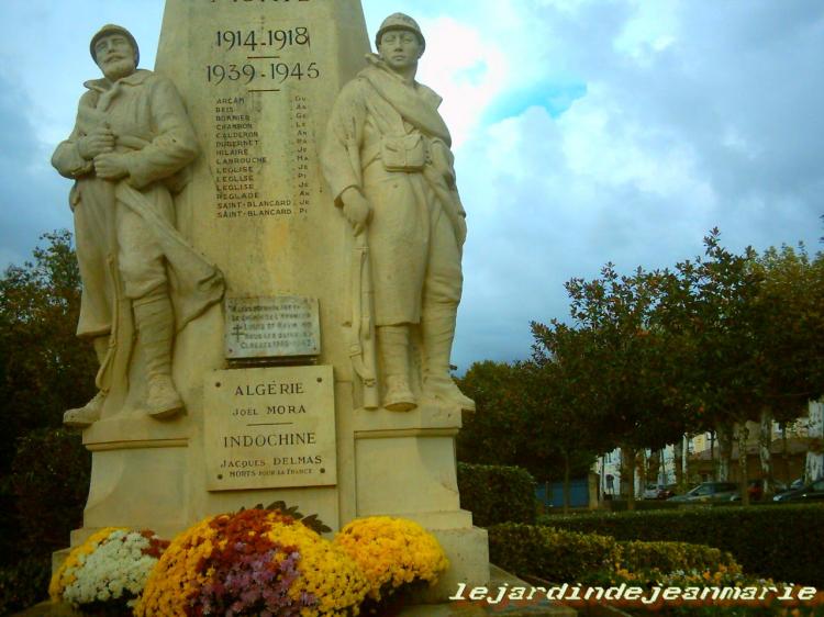 Langon -11 Novembre-Monuments aux -morts de Langon (Gironde)