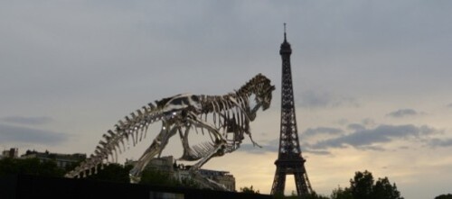 Pasqua-dinosaure-Tour-Eiffel-25.jpg