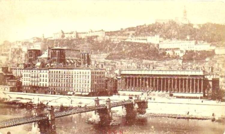 Lyon : la Saône, le Palais de Justice et le Coteau de Fourvière. Tirage papier albuminé: 