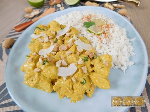 Curry de poulet au lait de coco et cacahuètes