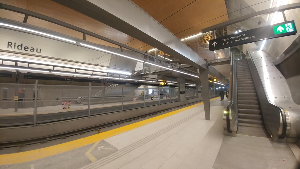 Ottawa's O Train stations: Confederation Line - Rideau