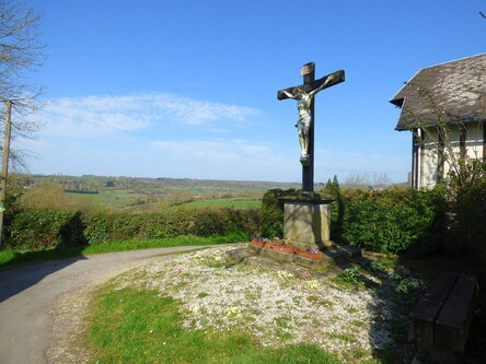 Autour de Notre-Dame-de-Courson