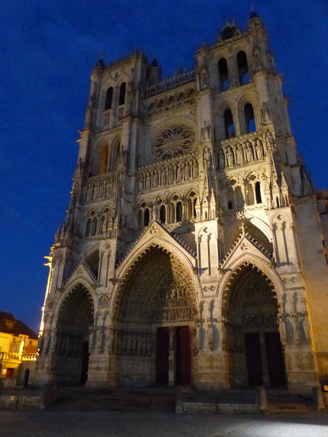 Amiens à la nuit bleue