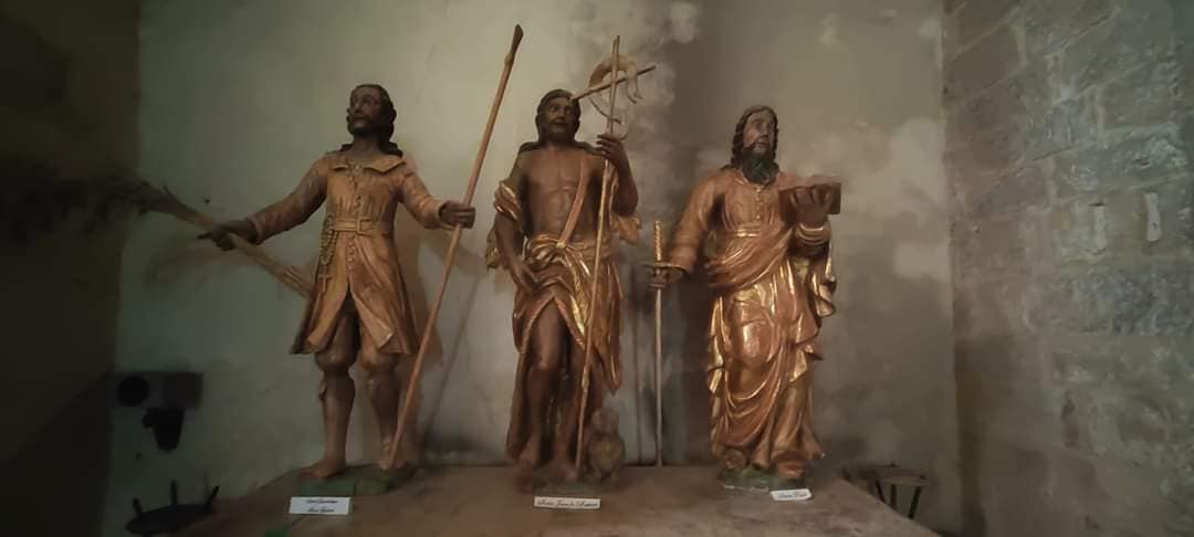 Peut être une image de monument