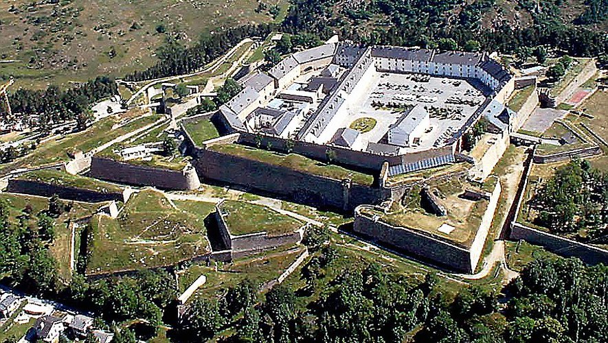 Aucune description de photo disponible.