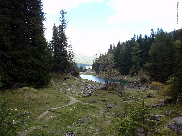 Lac-d-Obernberger-See-au-printemps--Tyrol-.JPG