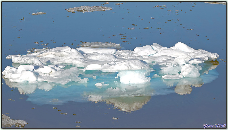 22 heures, tellement beau depuis notre cabine, qu'un tour sur le pont supérieur s'impose ! - Région des Sjuøyane (Sept îles) - Svalbard - Norvège