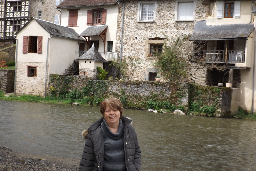 VILLAGE EN CORREZE :  SEGUR LE CHATEAU EN AVRIL 2018