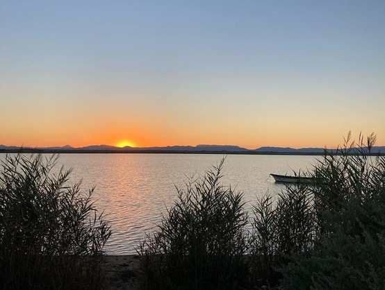 Peut être une image de étendue d’eau, crépuscule, nature et ciel