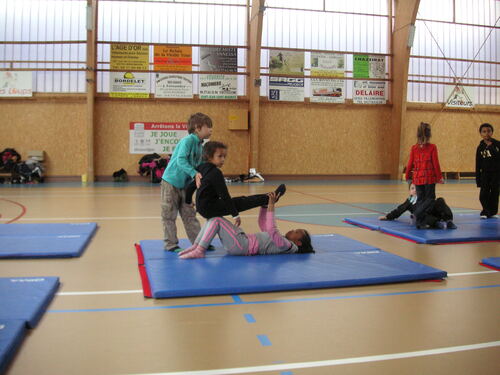 Les CP font de l'acrosport !