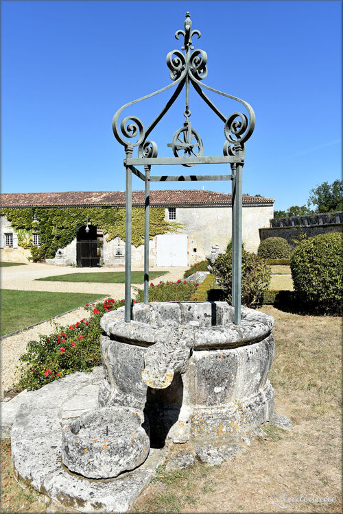 Photos château de la Roche-Courbon - la basse cour