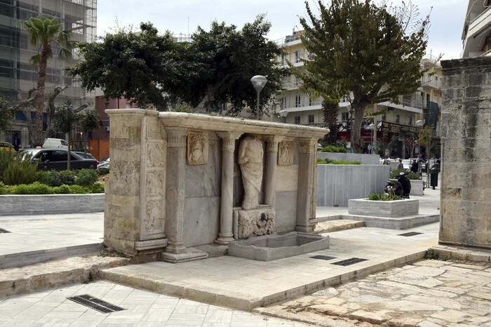 Héraklion - Vieille ville - La fontaine vénitienne de Bembo