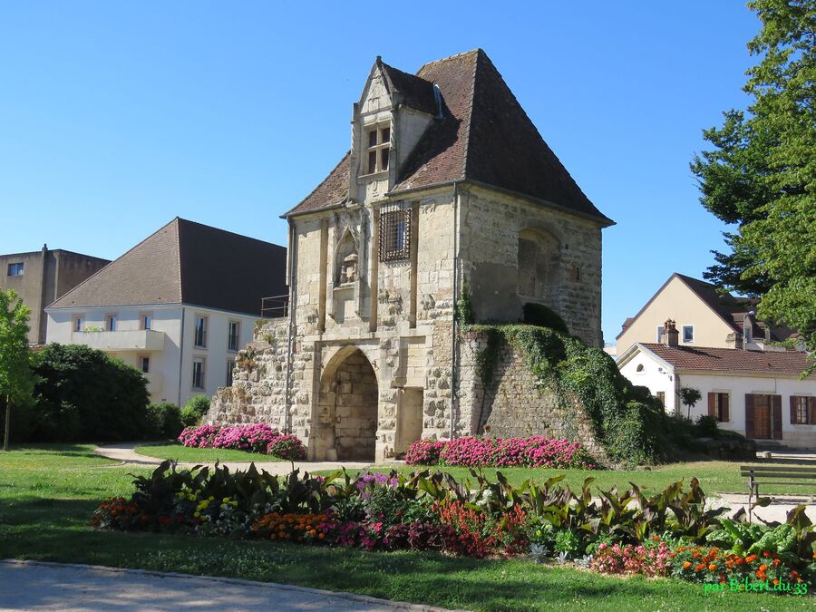 l'église N-Dame d'Auxonne