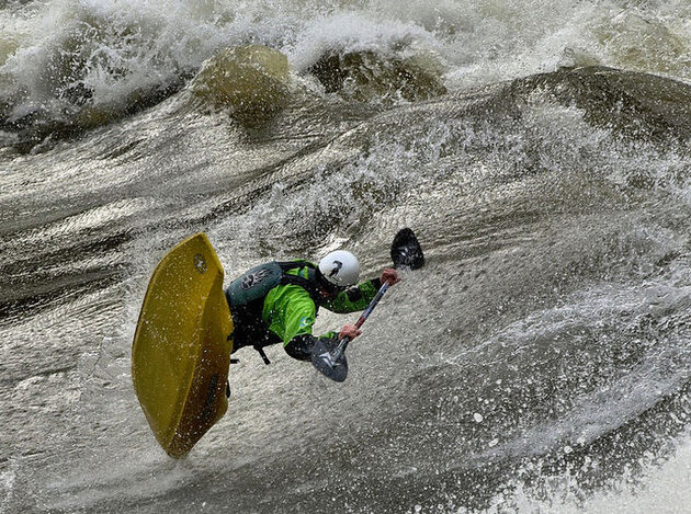 Kayak acrobatique
