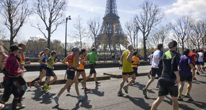 season marathon paris runners running   