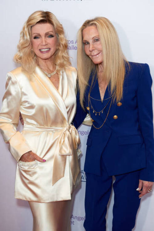  Joan Van Ark et Donna Mills lors du 18e gala annuel du Los Angeles Ballet.