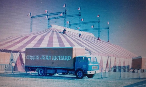 le chapiteau 8 mats du cirque Jean Richard ( archives David Kimroza)