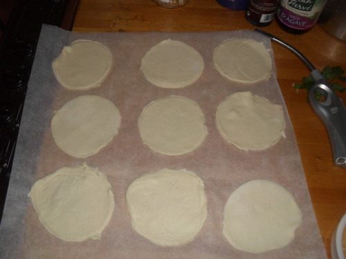 Et après les chaussons, les petits feuilletés chèvre /poireaux pour le dîner de ce soir