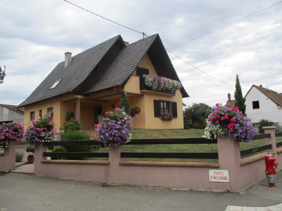 LE  VILLAGE  DE  SUNDHOUSE  EN  ALSACE     (2)