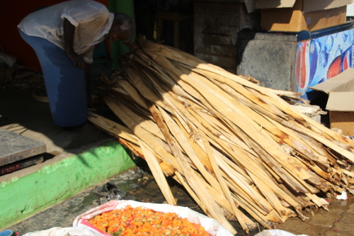 Un marché aux fleurs à Madurai