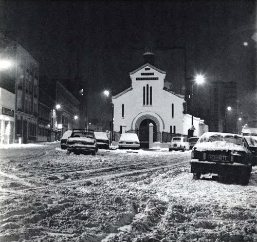 Culte Antoiniste - rue Wurtz, vers 1970 (Le PARIS la nuit de Michel Cabaud)(Focale 4, hiver 1997)