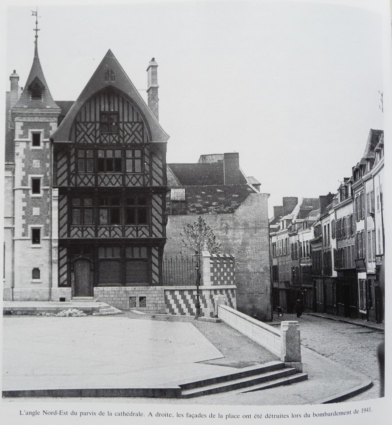 Le Parvis de la Grande Dame d'Amiens