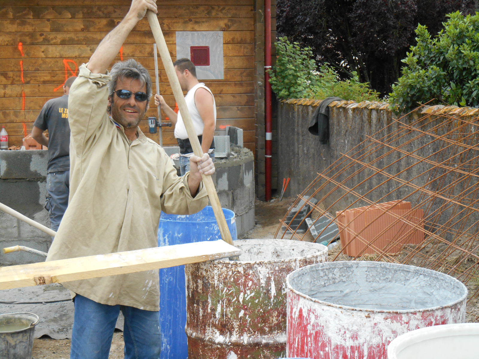La construction du four à bois les pains fleuris