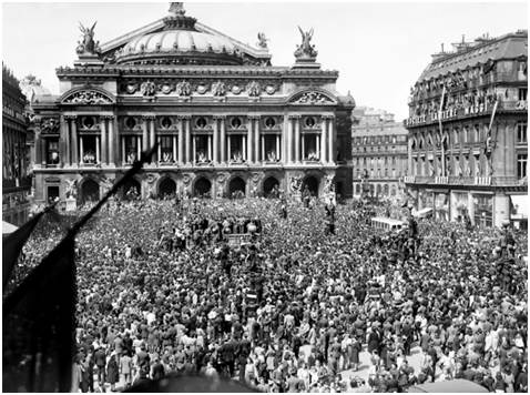 *** LA FRANCE LIBRE FETE SA VICTOIRE !