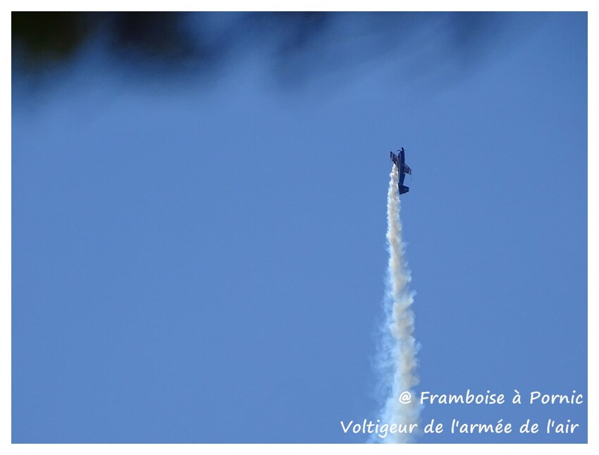 Pornic, Patrouille de France, le rafale et le voltigeur de l'Armée de l'Air 2016