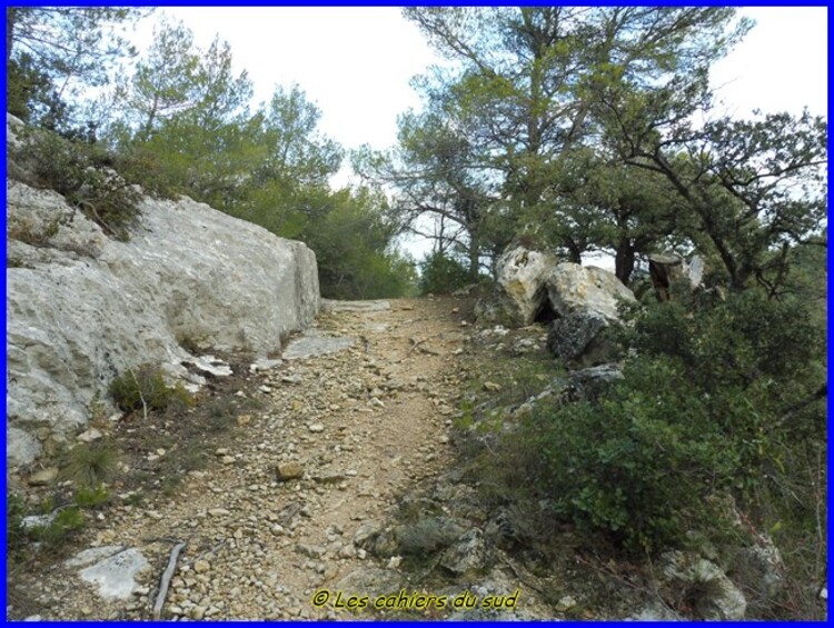 Luberon, les gorges de Combrès