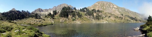 Panorama du lac du milieu de Bastan